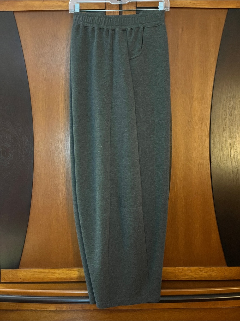 NWOTCharcoal Knit Pull-On Barrel Pants w/Multistitched Elastic Waistband-Pockets
